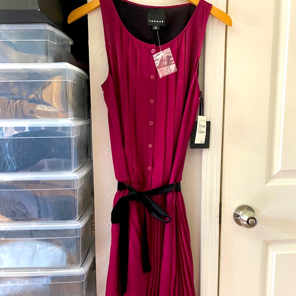 Trouve Sleveless Flowy Dress. Women’s XS